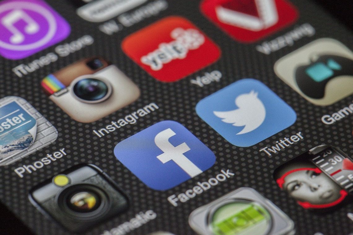 Ikoner for sosiale medier på en smarttelefon